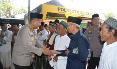 Jumat-Curhat-di-Desa-Candipari,-Polresta-Sidoarjo-Bantu-Pembangunan-Masjid-dan-Bakti-Kesehata