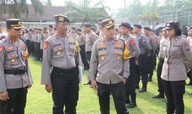 Kapolres-Blitar-Cek-Kompi-Dalmas-Pastikan-Kesiapan-Personel-Pengamanan-Pemilu-2024