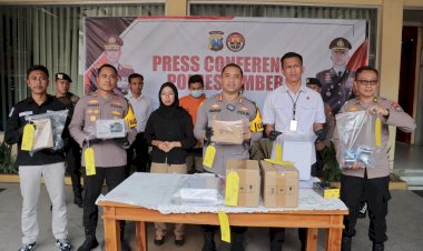 Polres-Jember-Berhasil-Ungkap-Pencurian-Alat-Perekam-KTP,--Dua-Tersangka-Diamankan