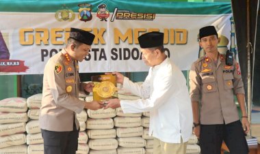 Ramadhan-Berbagi,-Polresta-Sidoarjo-Bantu-Renovasi-Mushola