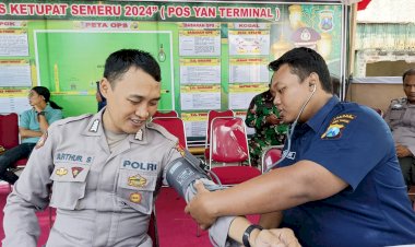 Polres-Tulungagung-Periksa-Kesehatan-Personel-Untuk-Layani-Pemudik-di-Operasi-Ketupat-Semeru-2024