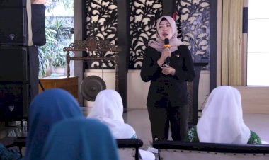 Kanit-PPA-Satreskrim-Polresta-Sidoarjo-Sosialisasi-Cegah-KDRT-dan-Pelecehan-Seksual