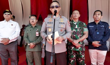 Jelang-Pilkada-2024-Polda-Jatim-Gelar-Deklarasi-Damai-dan-Simulasi-Sispamkota-di-Madura