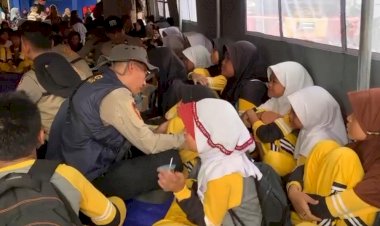 Trauma-Healing-Polri-di-SDN-Sukapanjang:-Memulihkan-Semangat-Anak-Anak-Terdampak-Longsor