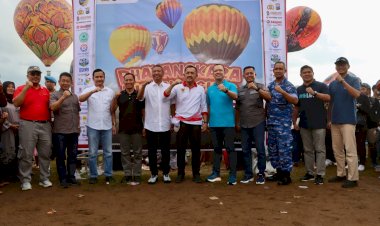 Bupati-Apresiasi-Bhayangkara-Balloon-Festival-2025,-Terobosan-Strategis-Kapolres-Tulungagung
